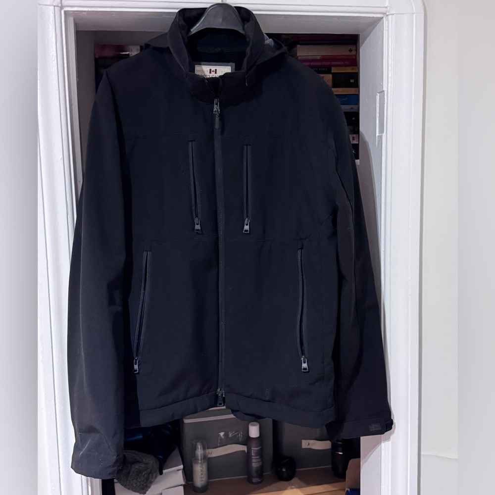 🖤 Vintage Roots Men’s Black Hooded Coat – Sleek, Warm & Effortlessly Cool 🖤